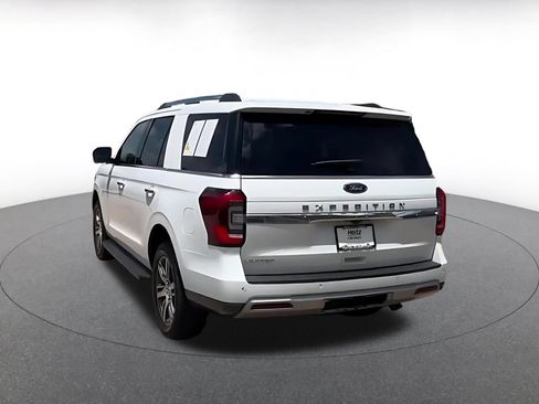 Used 2024 Ford Expedition Limited AWD/4WD image 4