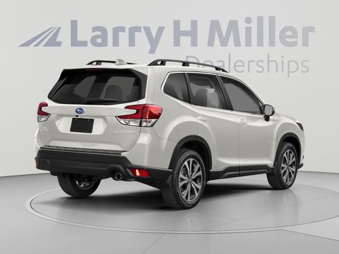 Used 2022 Subaru Forester Limited AWD/4WD image 2