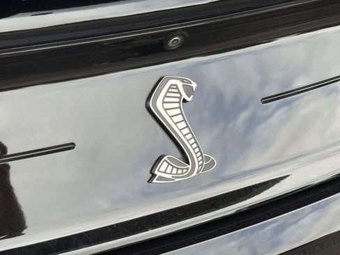 Used 2020 Ford Mustang Shelby GT500 w/ Technology Package image 28