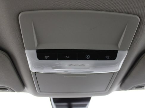 Used 2024 Nissan Altima 2.5 SR FWD image 32