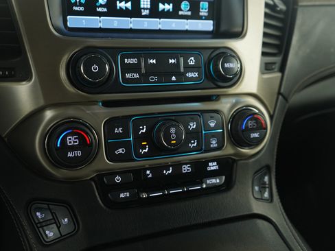 Used 2018 GMC Yukon XL Denali w/ Open Road Package image 27