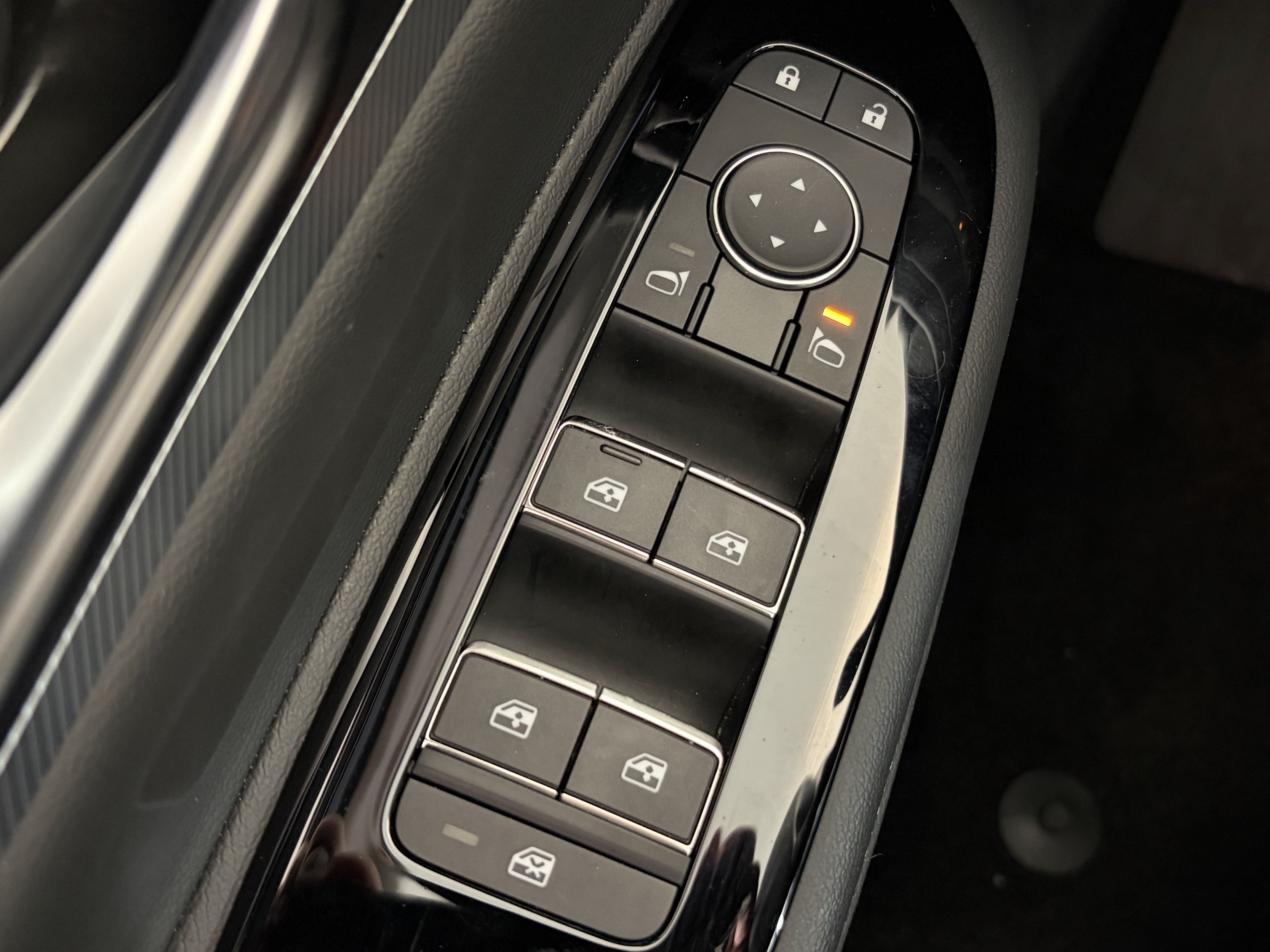 Certified 2025 Nissan Murano SL AWD/4WD image 35