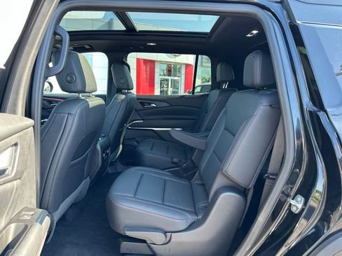 Used 2024 Chevrolet Traverse Z71 AWD/4WD image 22