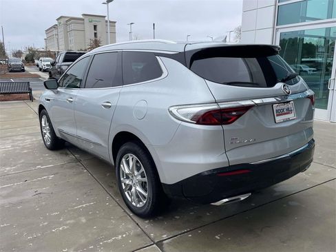 Used 2022 Buick Enclave Premium w/ Surround and Sites Package image 8