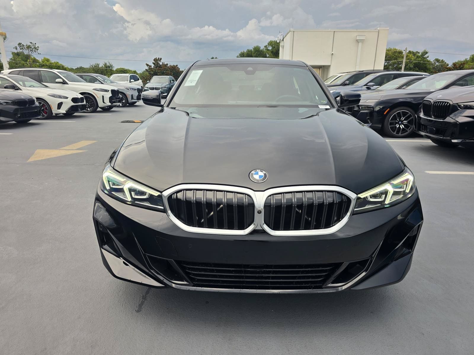 New 2026 BMW 330i Sedan w/ Convenience Package RWD image 2