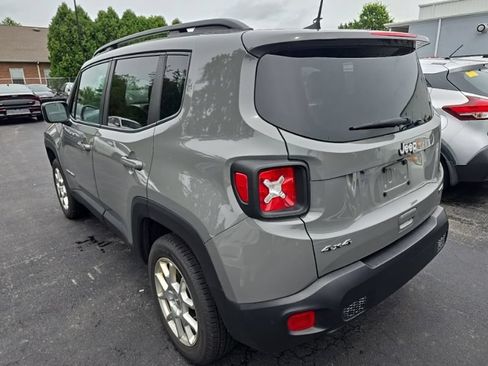 Used 2020 Jeep Renegade Latitude w/ Cold Weather Group AWD/4WD image 8