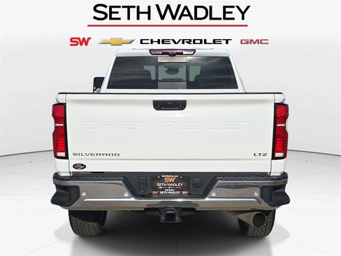 Used 2025 Chevrolet Silverado 2500 LTZ w/ LTZ Premium Package image 7