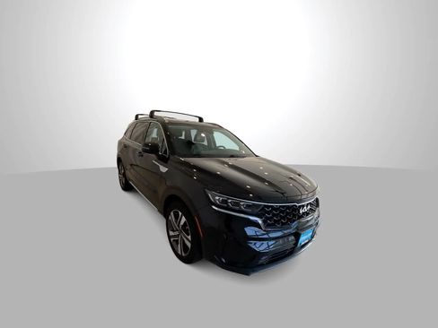 Used 2022 Kia Sorento SX w/ Panoramic Sunroof Package AWD/4WD image 2