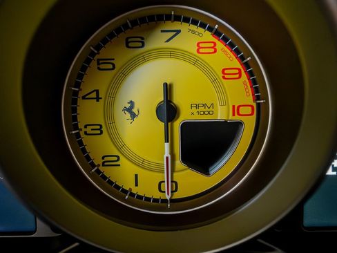 Used 2021 Ferrari F8 Tributo image 24