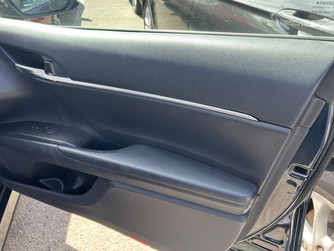 Used 2021 Toyota Camry LE FWD image 18