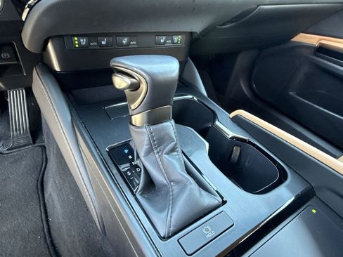 Used 2025 Lexus ES 350 w/ Premium Package image 20