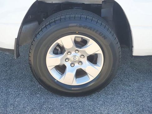 Used 2021 RAM 1500 Big Horn image 5