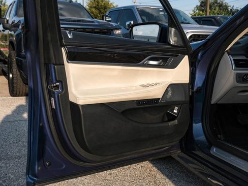 Used 2019 BMW ALPINA B7 xDrive w/ Luxury Rear Seating Package image 43