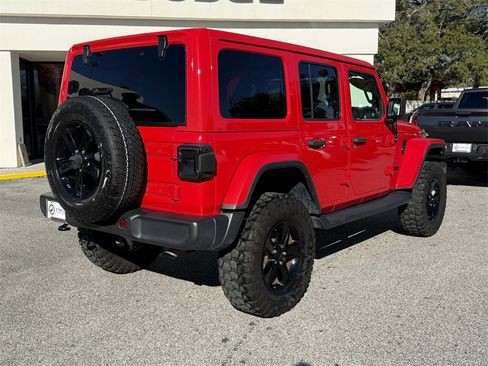 Used 2021 Jeep Wrangler Unlimited Sahara image 5