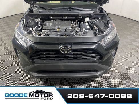 Used 2021 Toyota RAV4 XLE Premium AWD/4WD image 25