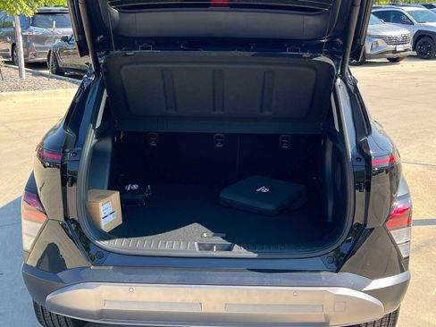 New 2026 Hyundai Kona Limited FWD image 9