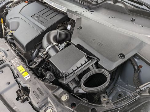 Used 2022 Land Rover Range Rover Evoque R-Dynamic S image 54