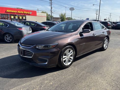 Used 2016 Chevrolet Malibu LT FWD image 1