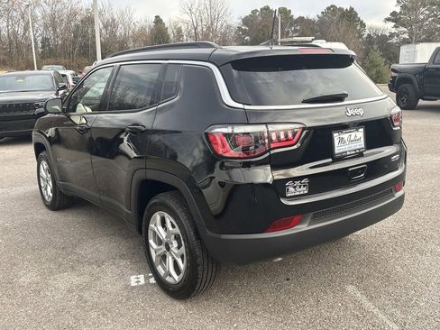 New 2026 Jeep Compass Latitude image 7
