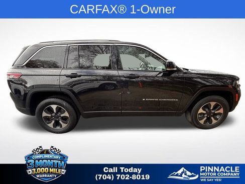 Used 2024 Jeep Grand Cherokee Limited 4xe image 3