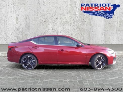 Certified 2025 Nissan Altima 2.5 SR image 2