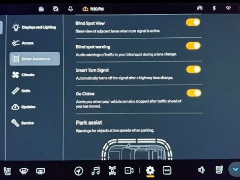 Used 2023 Rivian R1S Adventure image 39