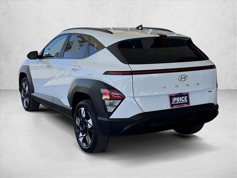 Used 2025 Hyundai Kona SEL AWD/4WD image 3