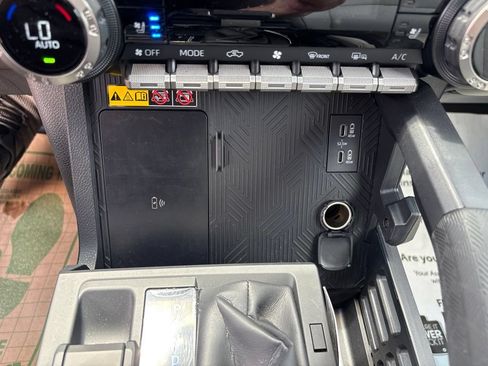 Certified 2025 Toyota Tacoma Limited AWD/4WD image 26