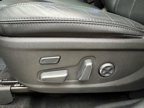 Used 2023 Hyundai Santa Fe Calligraphy AWD/4WD image 12