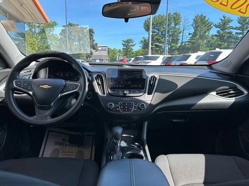Used 2023 Chevrolet Malibu LT FWD image 18