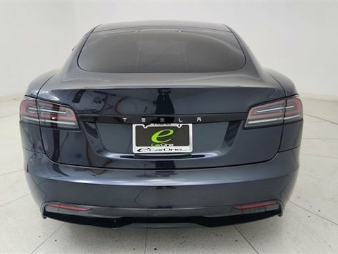 Used 2023 Tesla Model S Standard Range image 5