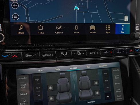 Used 2024 Jeep Grand Wagoneer Series II w/ Quick Order Packagew 28T image 19