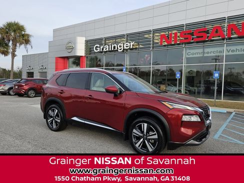 Used 2023 Nissan Rogue SL image 1