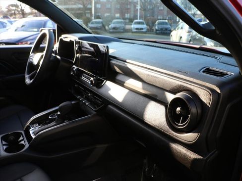 Used 2024 Chevrolet Colorado Trail Boss w/ Advanced Trailering Package image 8