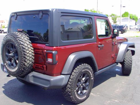 Used 2022 Jeep Wrangler Sport AWD/4WD image 2