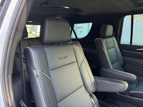 Used 2023 Cadillac Escalade ESV Sport w/ Touring Package image 58