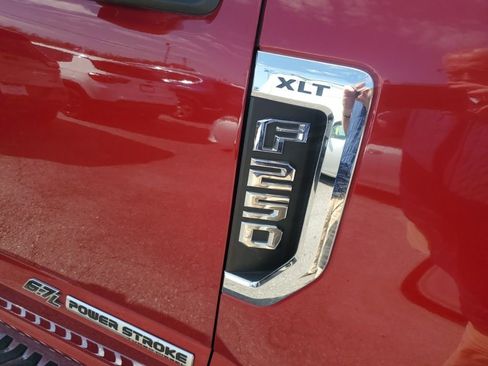 Used 2019 Ford F250 XLT w/ XLT Premium Package image 7