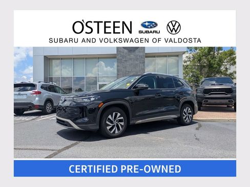 Used 2025 Volkswagen Tiguan S FWD image 1