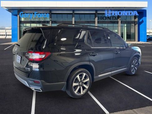 Certified 2023 Honda Pilot Elite image 2