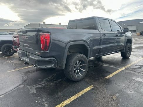 Used 2022 GMC Sierra 1500 AT4 w/ AT4 Premium Package image 3