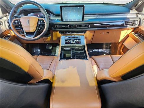 Used 2024 Lincoln Aviator Black Label w/ Dynamic Handling Package image 17