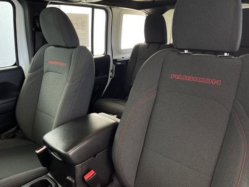 Used 2025 Jeep Wrangler Unlimited Rubicon image 13
