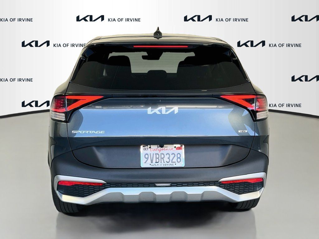 Certified 2025 Kia Sportage LX FWD image 8