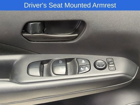 Used 2022 Nissan Kicks S image 13