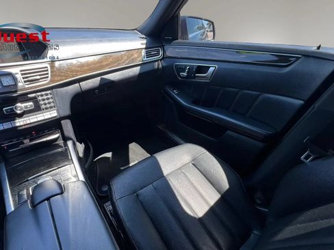 Used 2015 Mercedes-Benz E 400 Sedan w/ Driver Assistance Package image 29