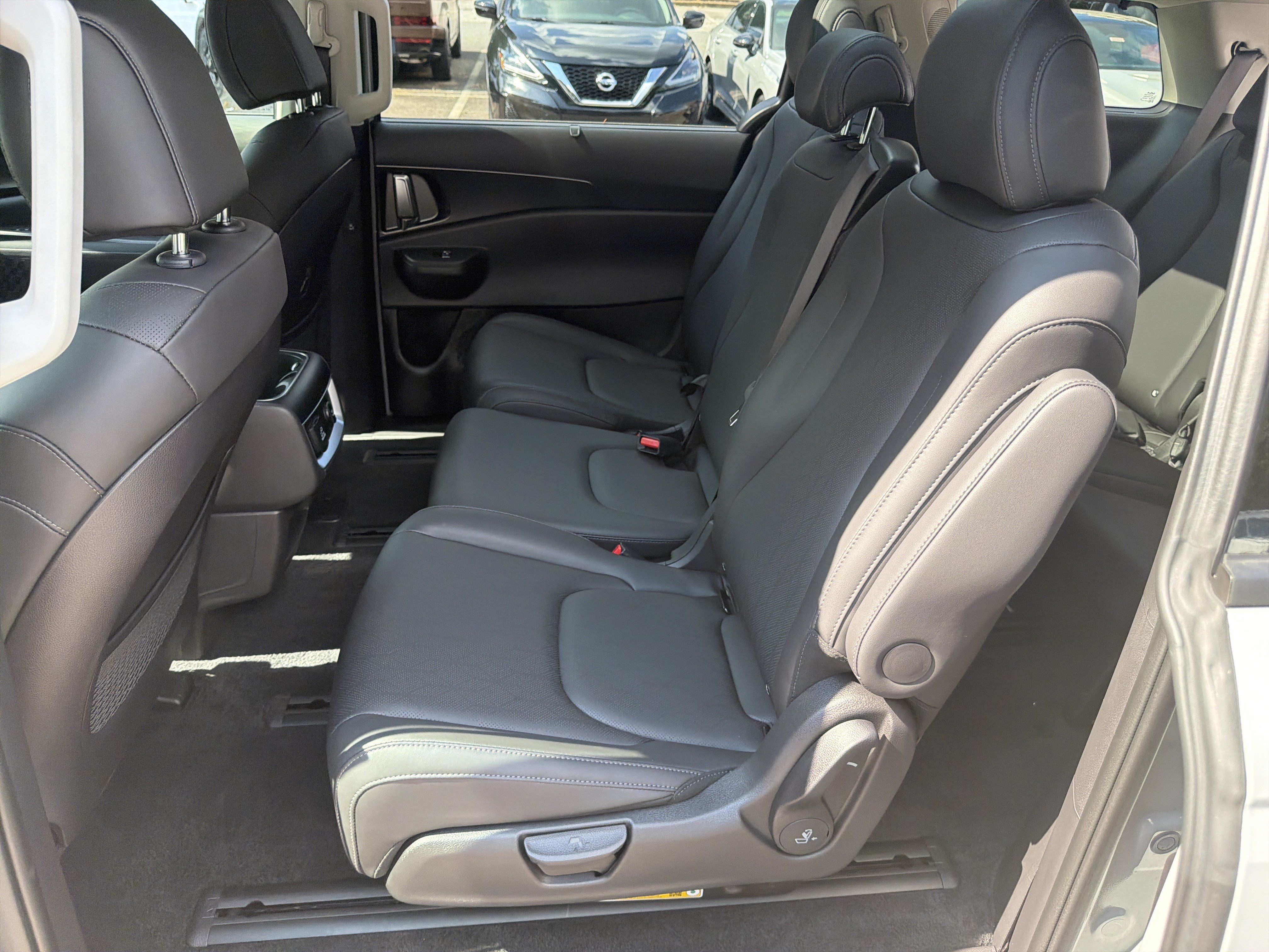 Certified 2026 Kia Carnival SX FWD image 19
