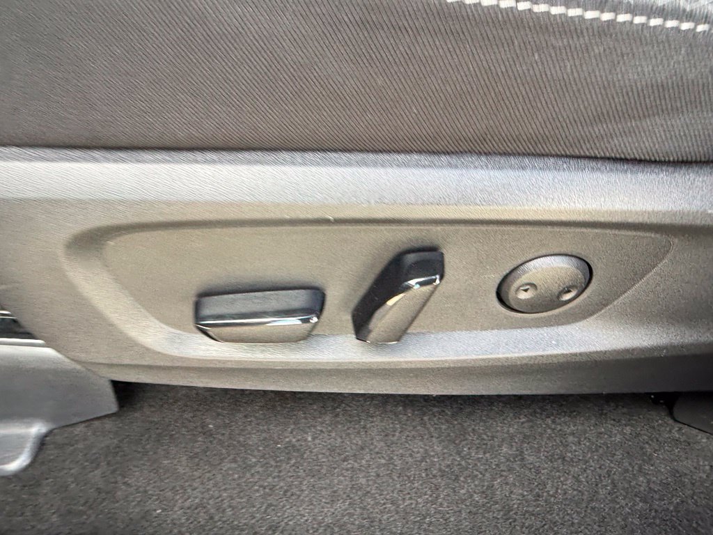 Used 2023 Nissan Pathfinder SV AWD/4WD image 20
