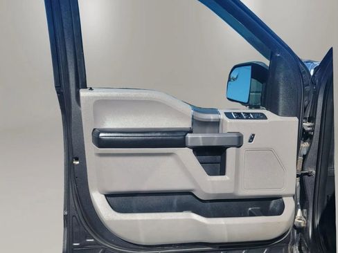 Used 2015 Ford F150 XLT w/ Equipment Group 302A Luxury AWD/4WD image 8