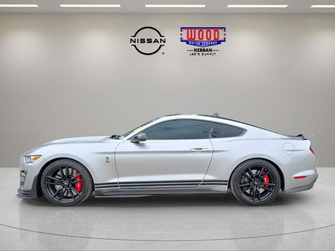 Used 2020 Ford Mustang Shelby GT500 w/ Technology Package RWD image 5