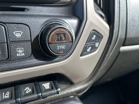 Used 2015 GMC Sierra 2500 Denali w/ Duramax Plus Package image 26